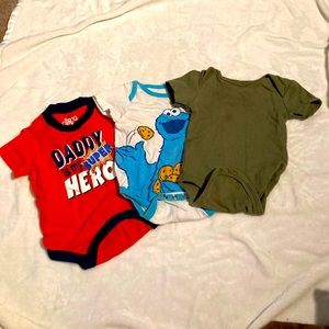 Bundle Lot Baby Boy Onesie Short Sleeve Size 0-3 months